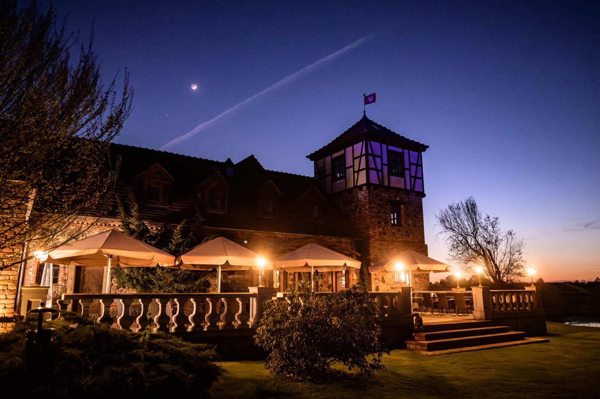 Zabi Dwor - Hotel - Restauracja - Spa Зелёна-Гура Экстерьер фото