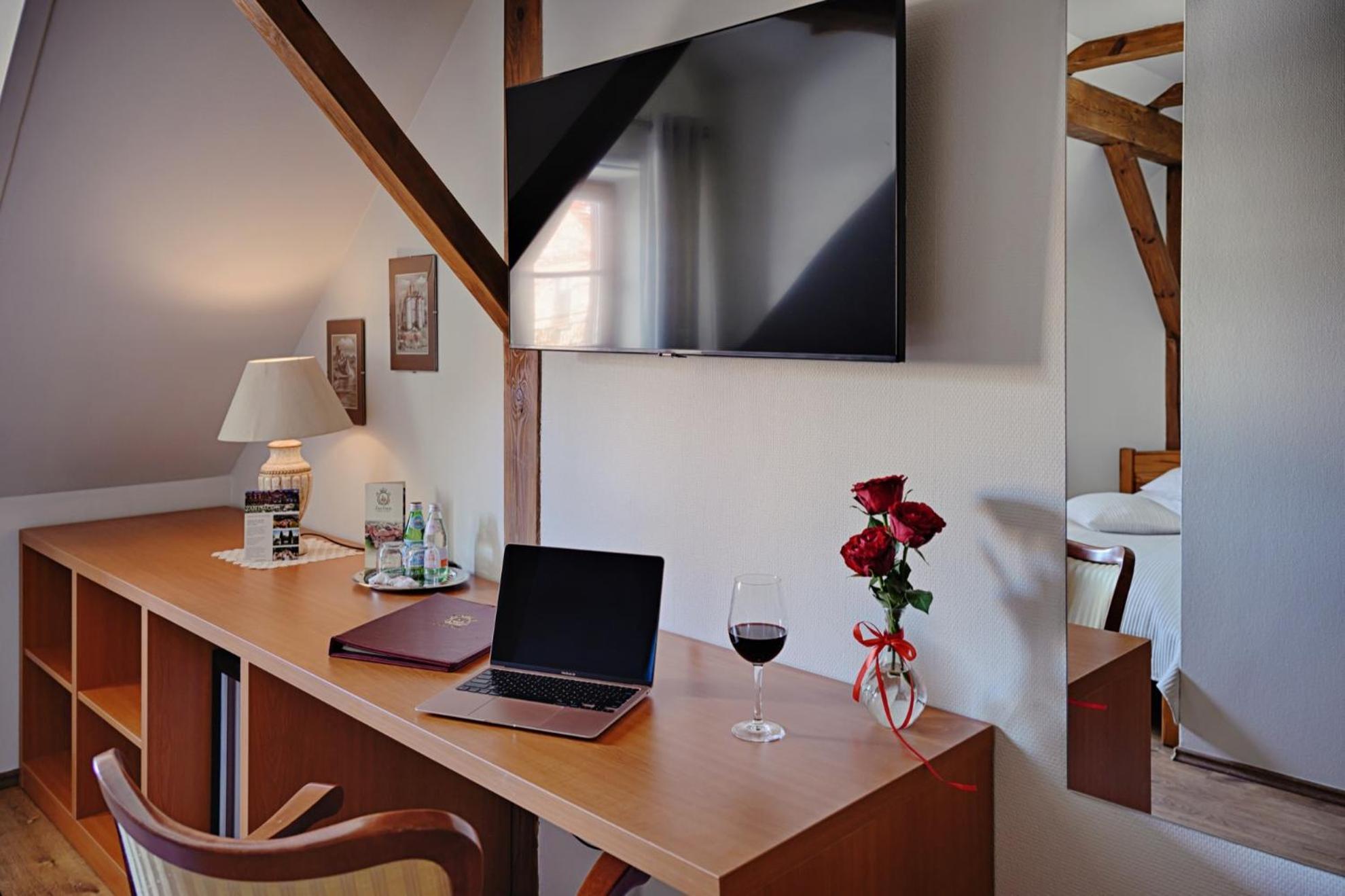 Zabi Dwor - Hotel - Restauracja - Spa Зелёна-Гура Экстерьер фото