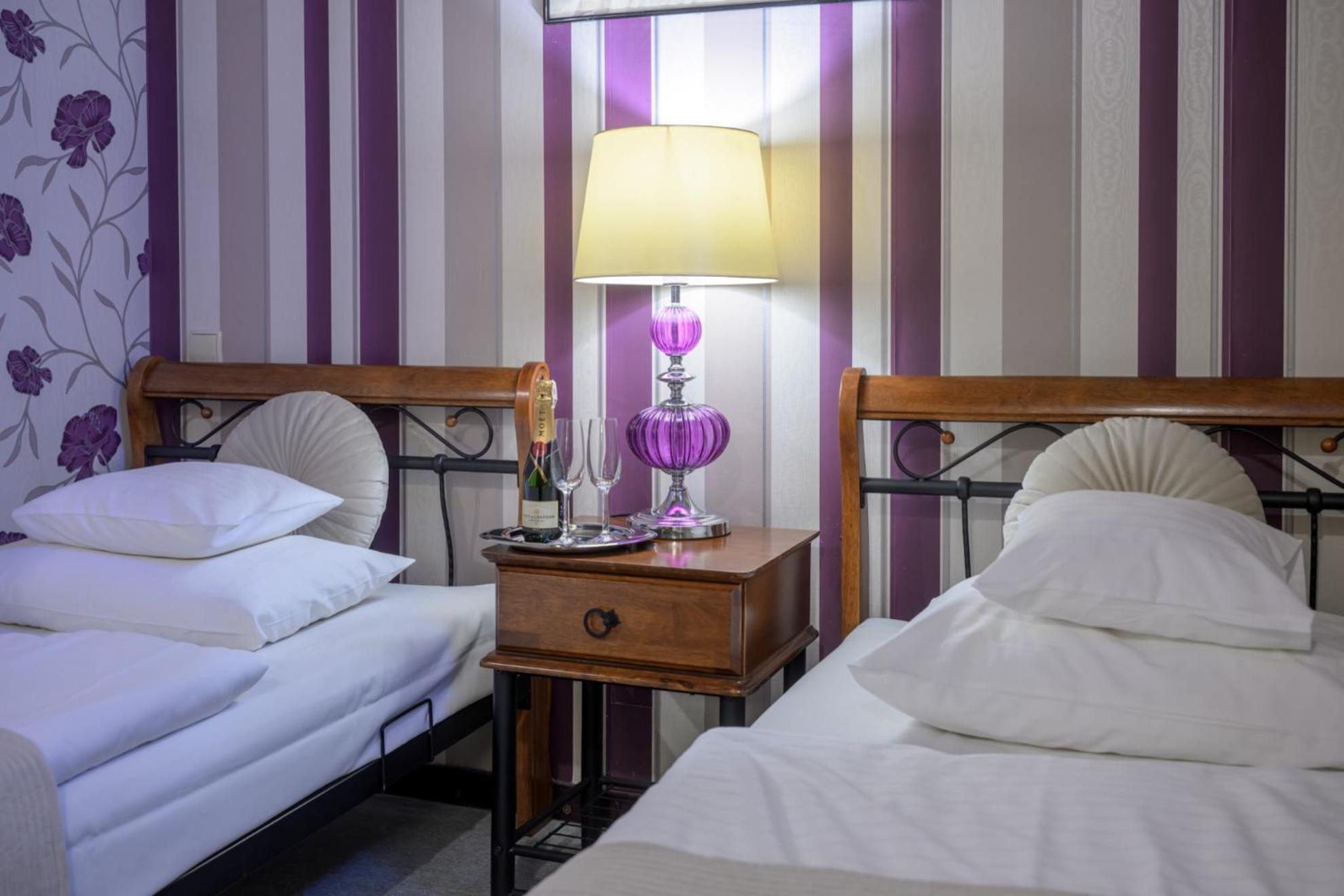 Zabi Dwor - Hotel - Restauracja - Spa Зелёна-Гура Экстерьер фото